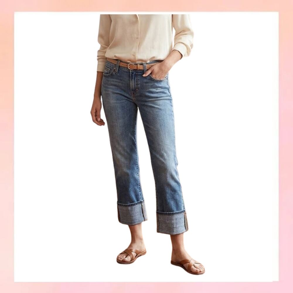 Hollister Co. Low Rise Medium Wash Cuffed Crop Jeans - Size 22 / 00